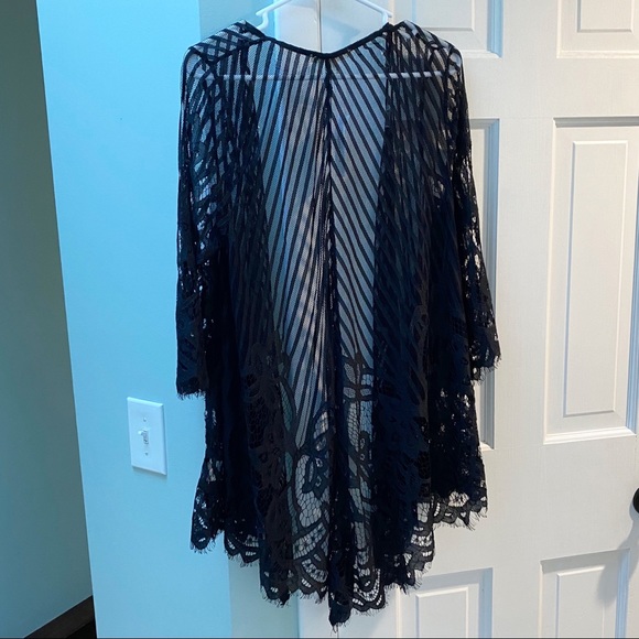 Francesca's Loren Striped and Scalloped Wrap - Picture 7 of 10